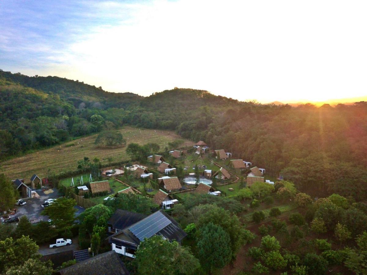 Yellowstone Camps Resort Khao Yai Pak Chong Extérieur photo